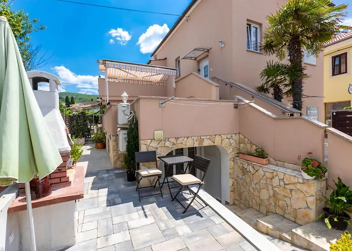 Downtown Daire Punat